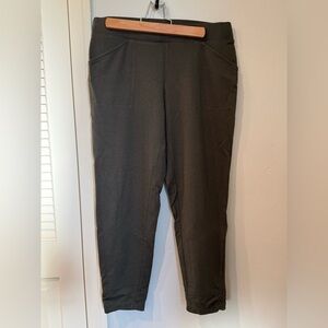 J. Jill Dark Olive Capri Pants size S Petite
